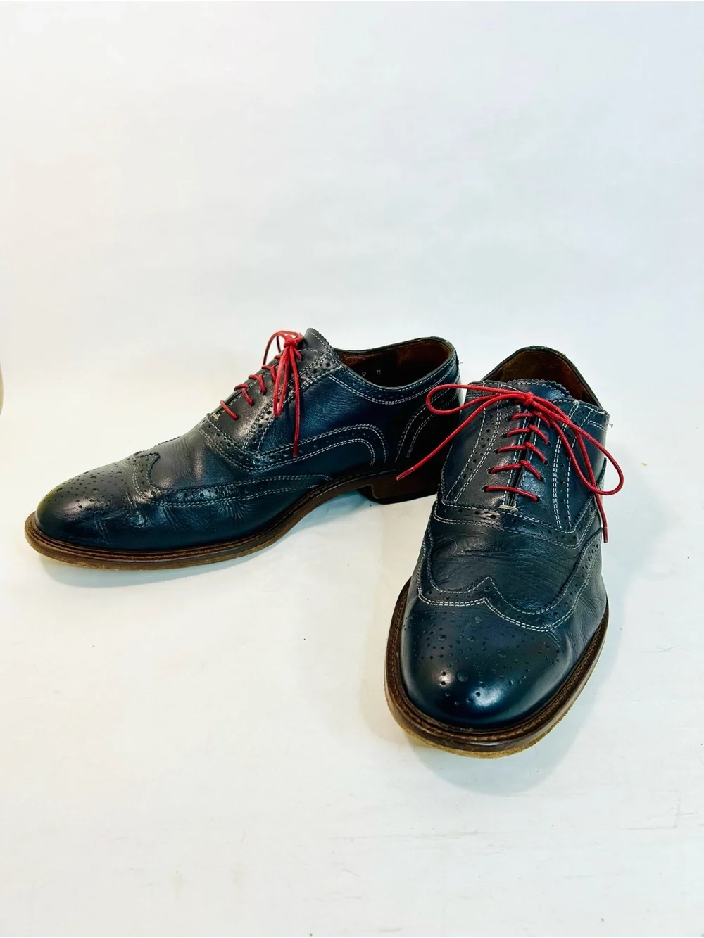 Mercanti Fiorentini Men’s Black Wingtip Oxfords, Laser Cut, Red Laces, size 9